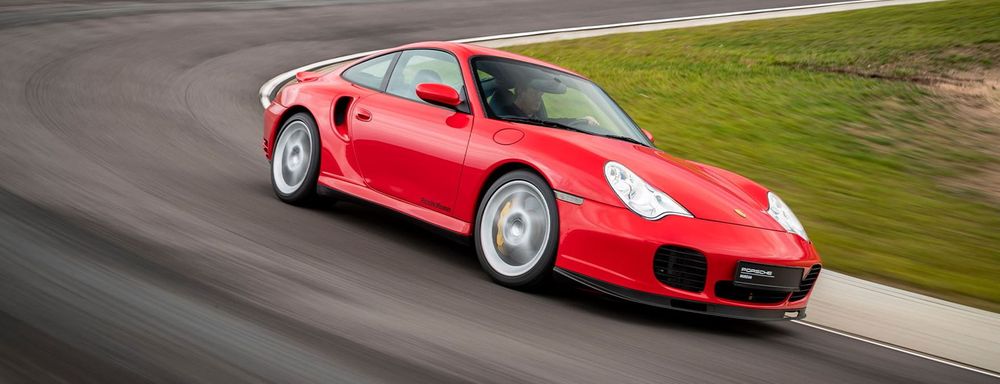 25 лет платформе 996: 7 фактов о культовой модели Porsche 911.
